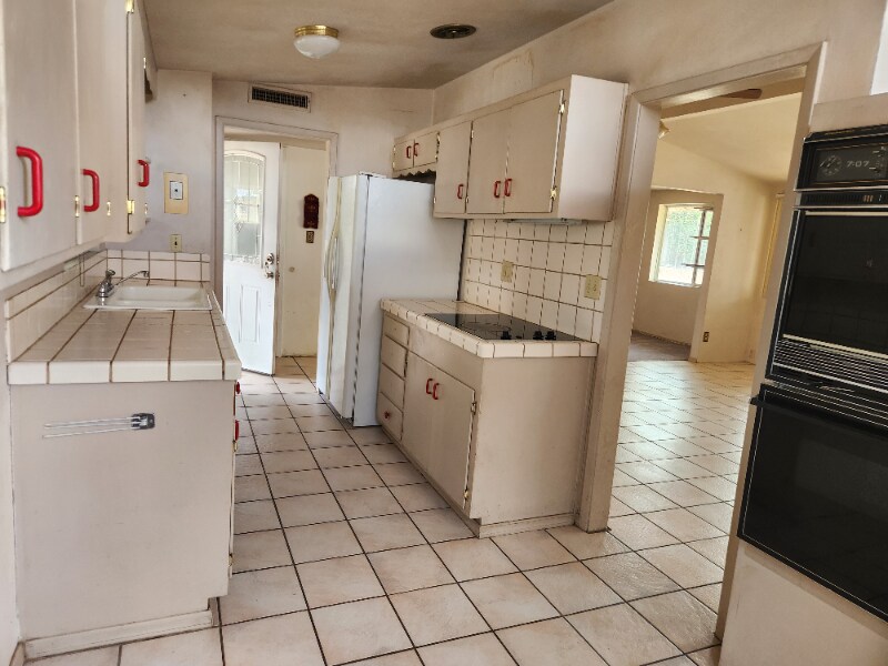 Building Photo - 6968 E Princeton Dr