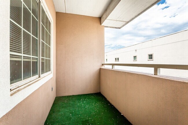 Building Photo - 4713 Virginia Ave