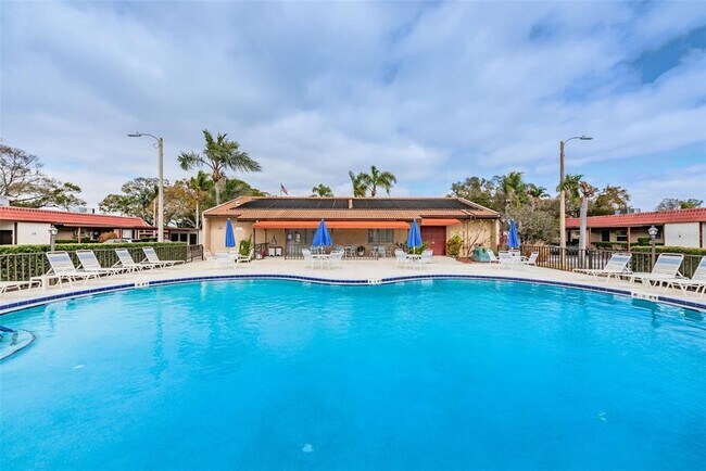 Building Photo - 601 N Hercules Ave