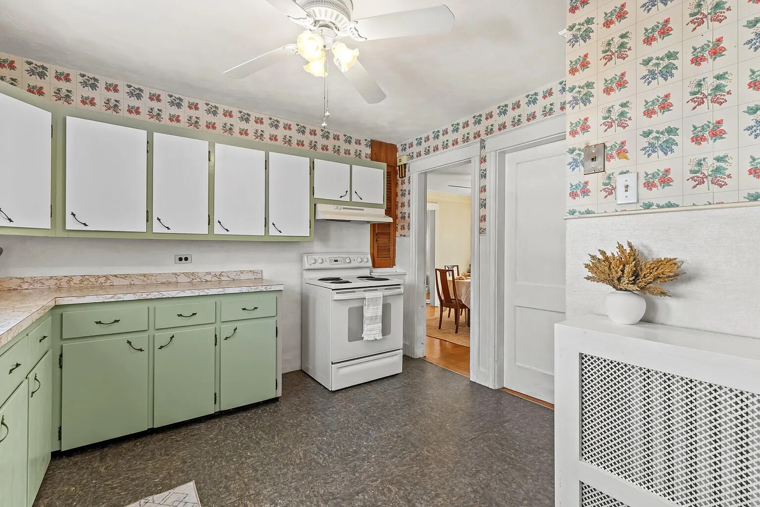 Building Photo - 12 Lawrence Ave