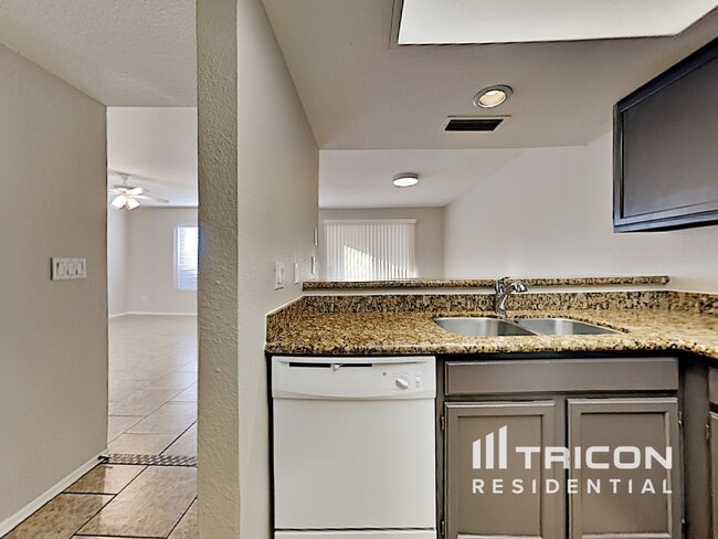 Building Photo - 8127 W Desert Cove Ave