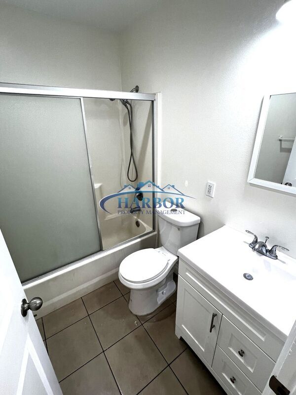 Building Photo - 1035-1043 W 253rd St