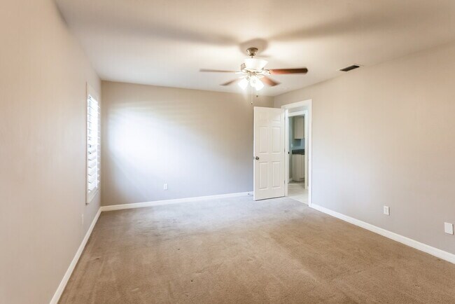 Building Photo - 1937 Princess Ct