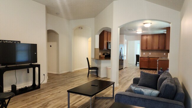 Building Photo - 11742 Fortune Park Dr