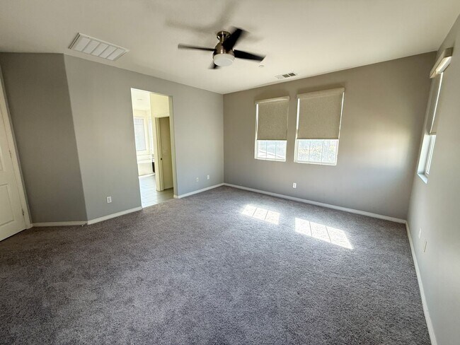 Building Photo - 24122 Village Cir Dr