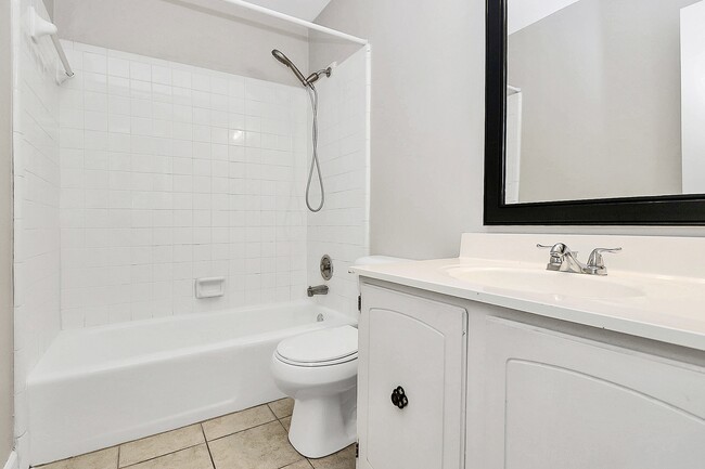 Building Photo - 7401 Quail Ridge Dr