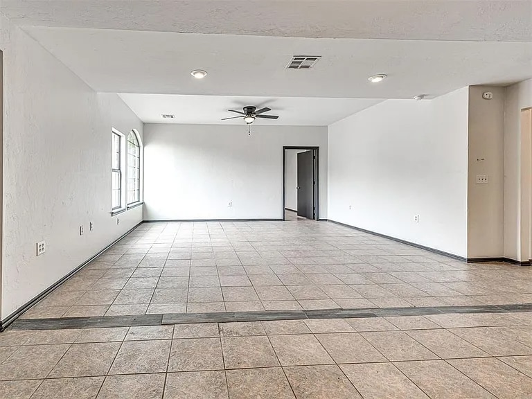 Building Photo - 535 N Patchin Ave