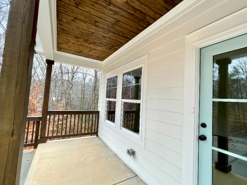 Building Photo - 5245 Virginia Ave