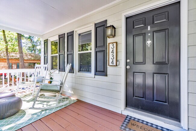 Building Photo - 3434 Castlebury Dr