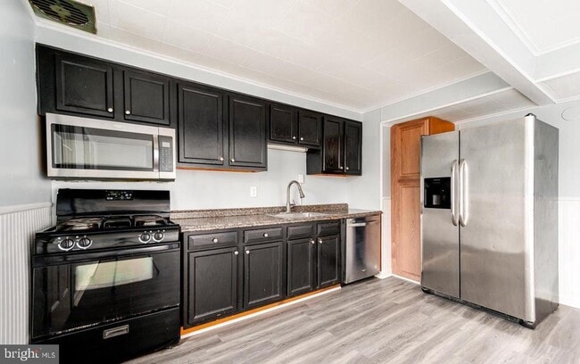 Building Photo - 2020 Dineen Dr