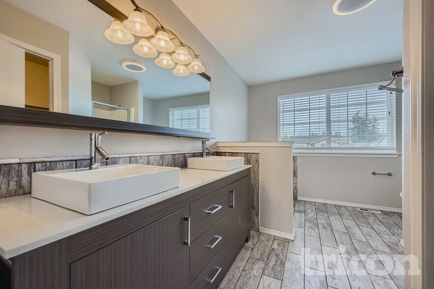 Building Photo - 8218 186th St Ct E