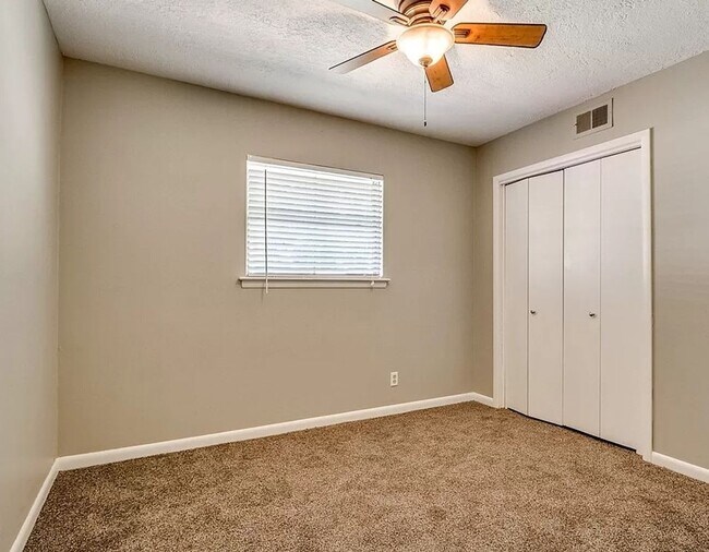 Building Photo - Charming 3 Bed, 1.5 Bath Home in Central Norman