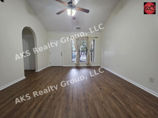 Building Photo - 6116 Townley Way