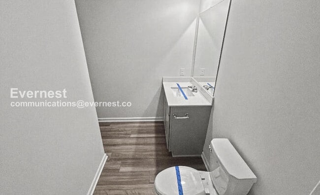 Building Photo - 3 Bed/2.5 Bath Townhome with Garage / Pet-Friendly / Available Now!