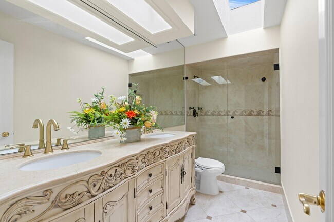 Building Photo - 2626 Erickson Dr