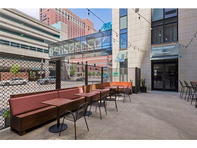 Building Photo - 201 S 11th St