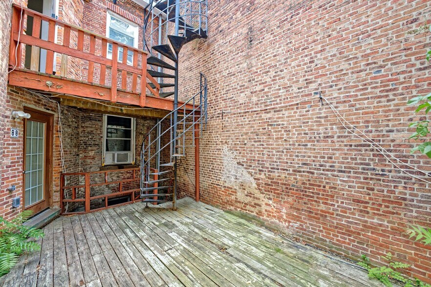 Building Photo - 88 Madison Ave