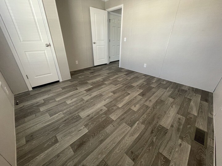 Building Photo - 15852 Croatia Dr