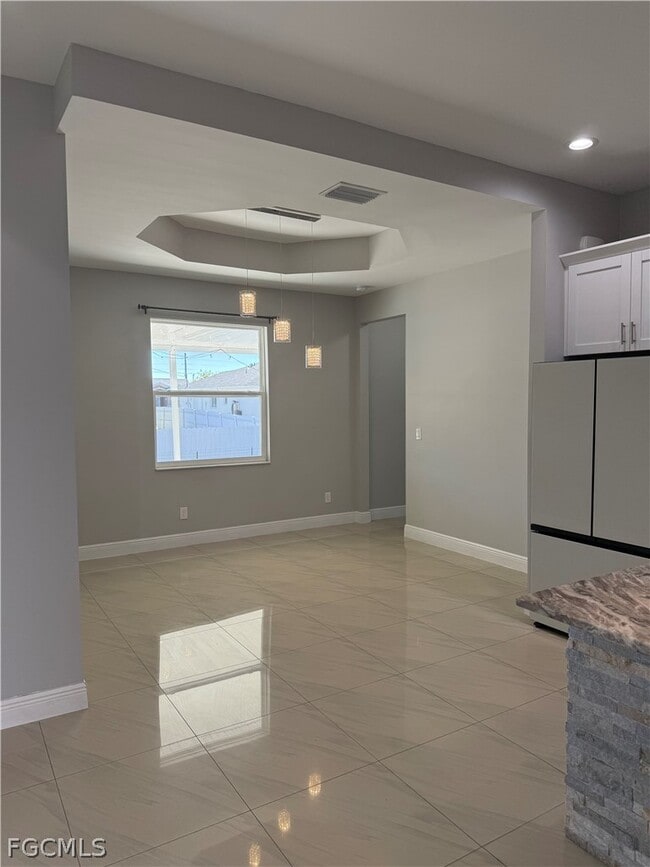 Building Photo - 3013 4th St W