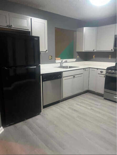 Building Photo - 5850 Wolsey Ct