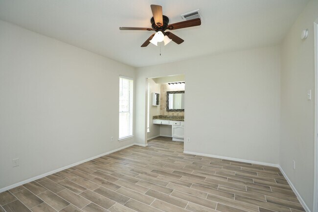 Building Photo - 22318 Fincastle Dr