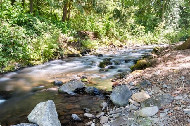 Building Photo - Rare Home on Creek Front Property!