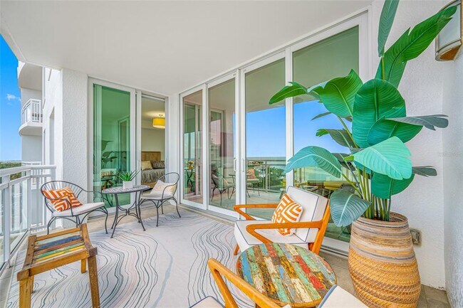 Building Photo - 1325 Snell Isle Blvd NE