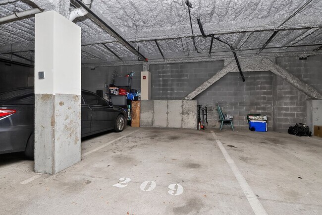 Building Photo - 1829 Kenilworth Ave