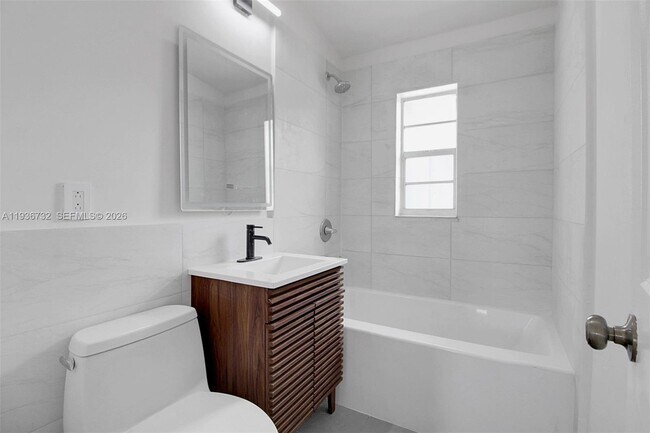 Building Photo - 1617 NW 15th St