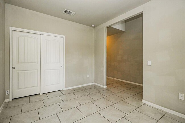 Building Photo - 9201 Sawyer Fay Ln