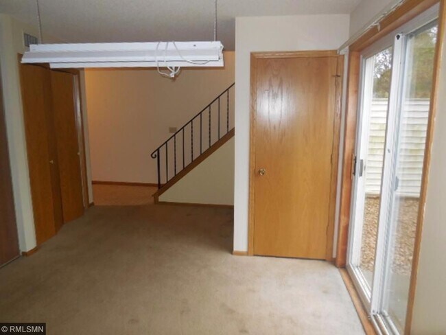 Building Photo - Townhome Coon Rapids