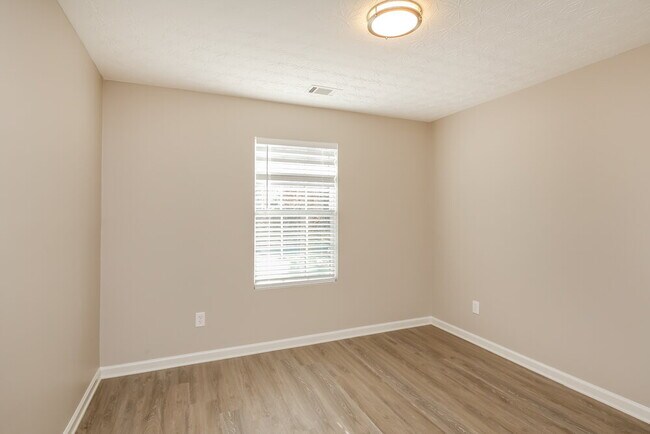 Building Photo - 1243 Blazing Ridge W SW