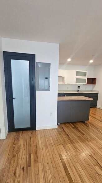 Building Photo - 35 Springside Ave