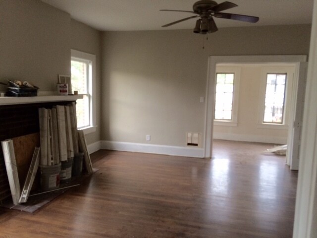 Building Photo - 1334 N Laura St