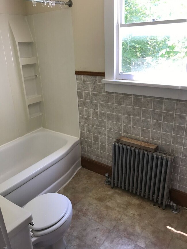 Building Photo - 237/239 N Penn Street