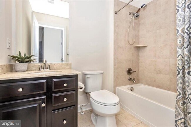 Building Photo - 9112 Kenway Ln