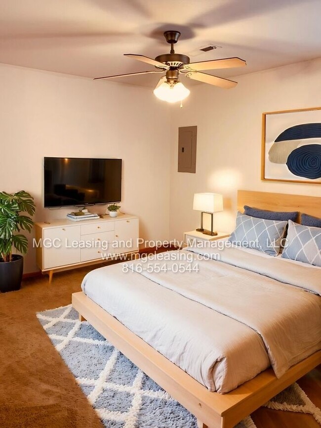 Building Photo - Comfort Meets Convenience in This Peaceful...