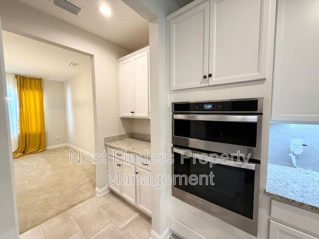 Building Photo - 676 Natureland Cir