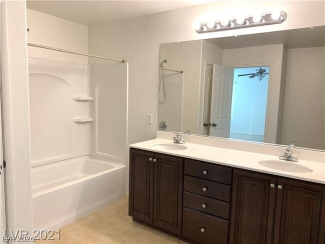 Building Photo - 11759 Fern Creek Ln