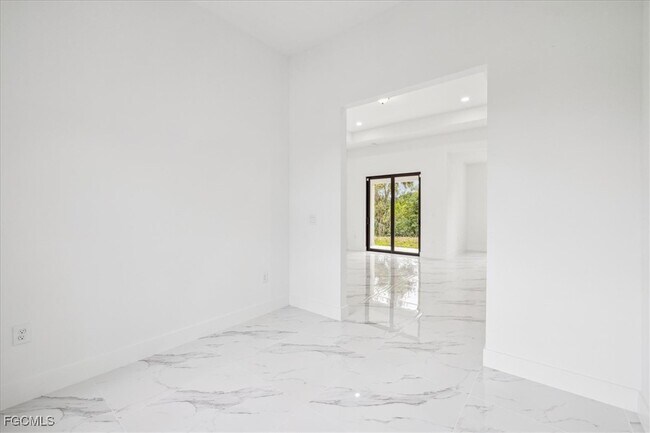 Building Photo - 1436 Graham Cir