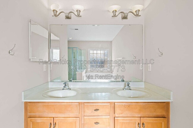 Building Photo - 10613 Bere Island Dr