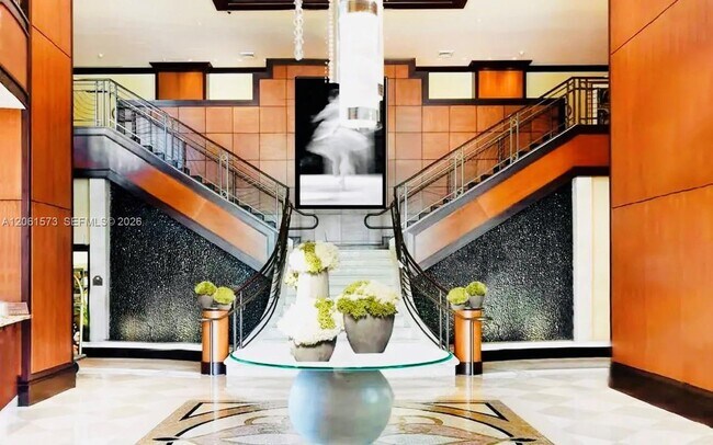 Building Photo - 600 W Las Olas Blvd