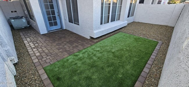 Building Photo - 473 S Sunrise Dr