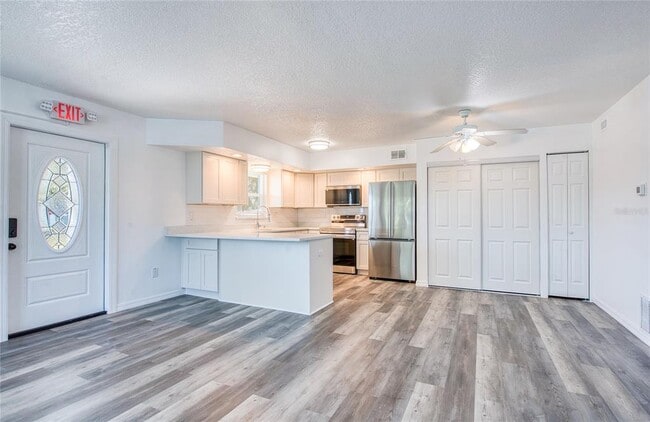 Building Photo - 717 E Gulf Blvd