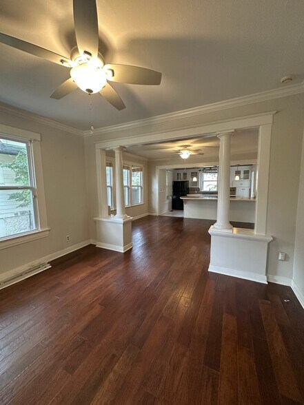 Building Photo - 419 Beechwood St