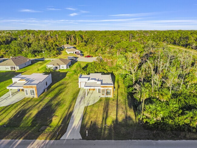 Building Photo - 622 Windermere Dr