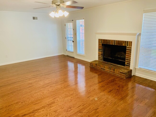 Building Photo - 1831 Boulinwood Ln