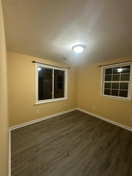 Building Photo - 1108 Gondar Ave