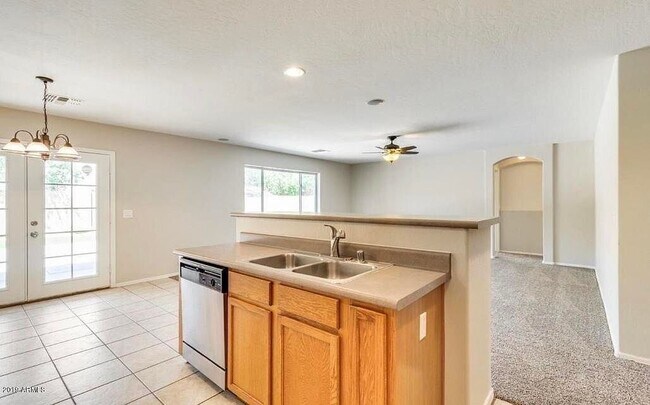 Building Photo - 15340 W Laurel Ln