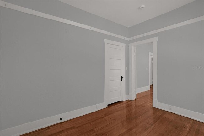 Building Photo - 1629 Ferris Ave